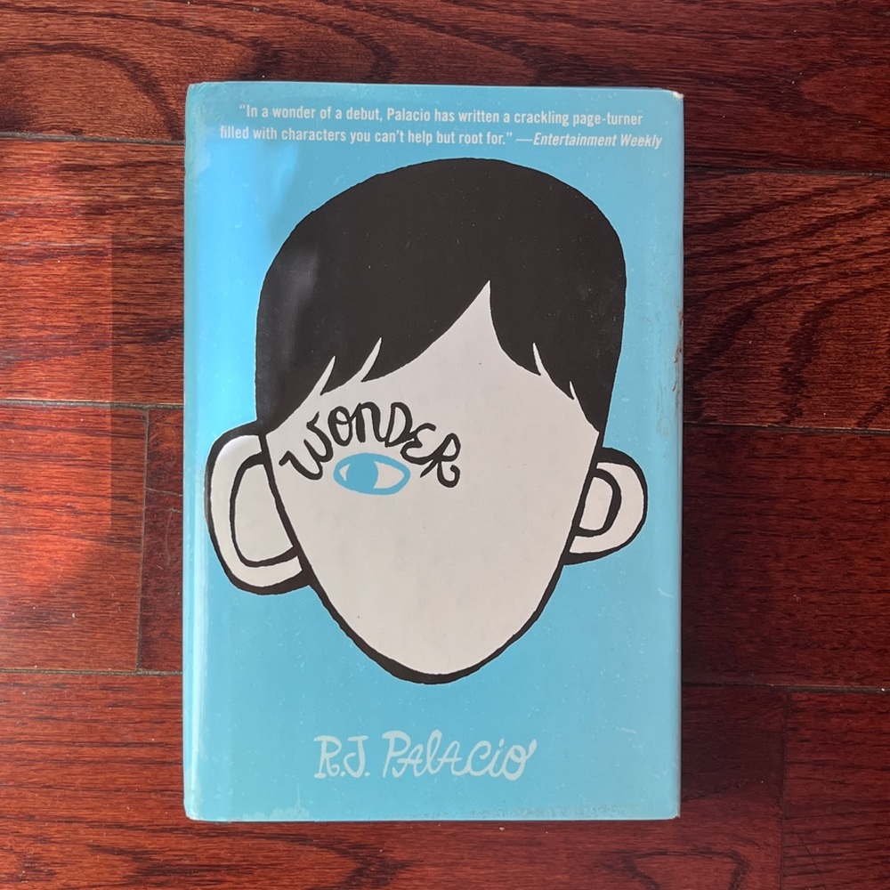 Wonder by R.J Palacio hardcover book